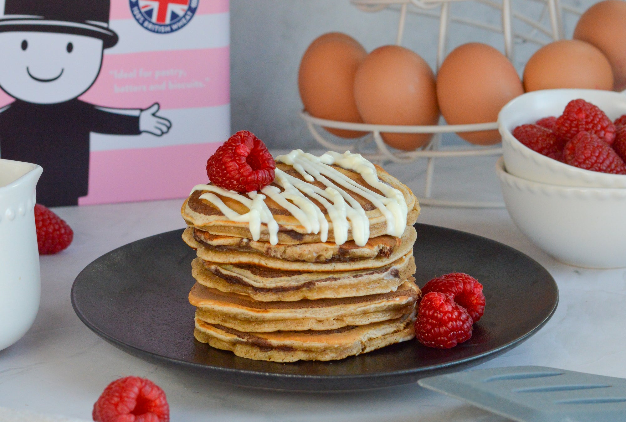 Cinnamon roll pancakes